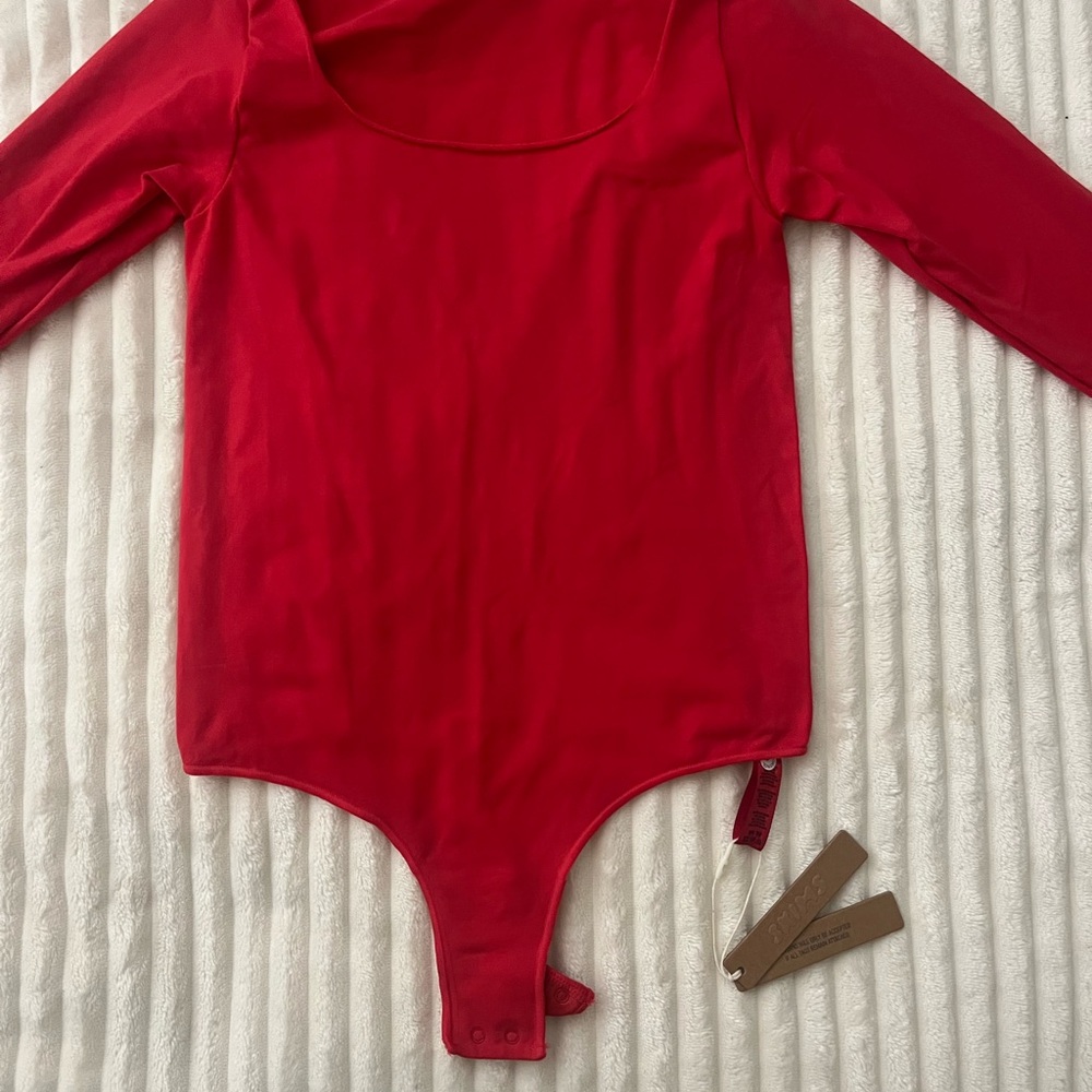 SKIMS NWT Red Bodysuit size Small